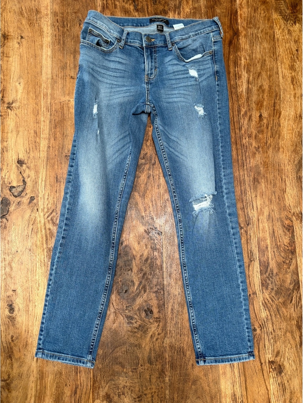 Banana Republic Girlfriend Jeans Size 26/2 Distressed Light Wash Denim
